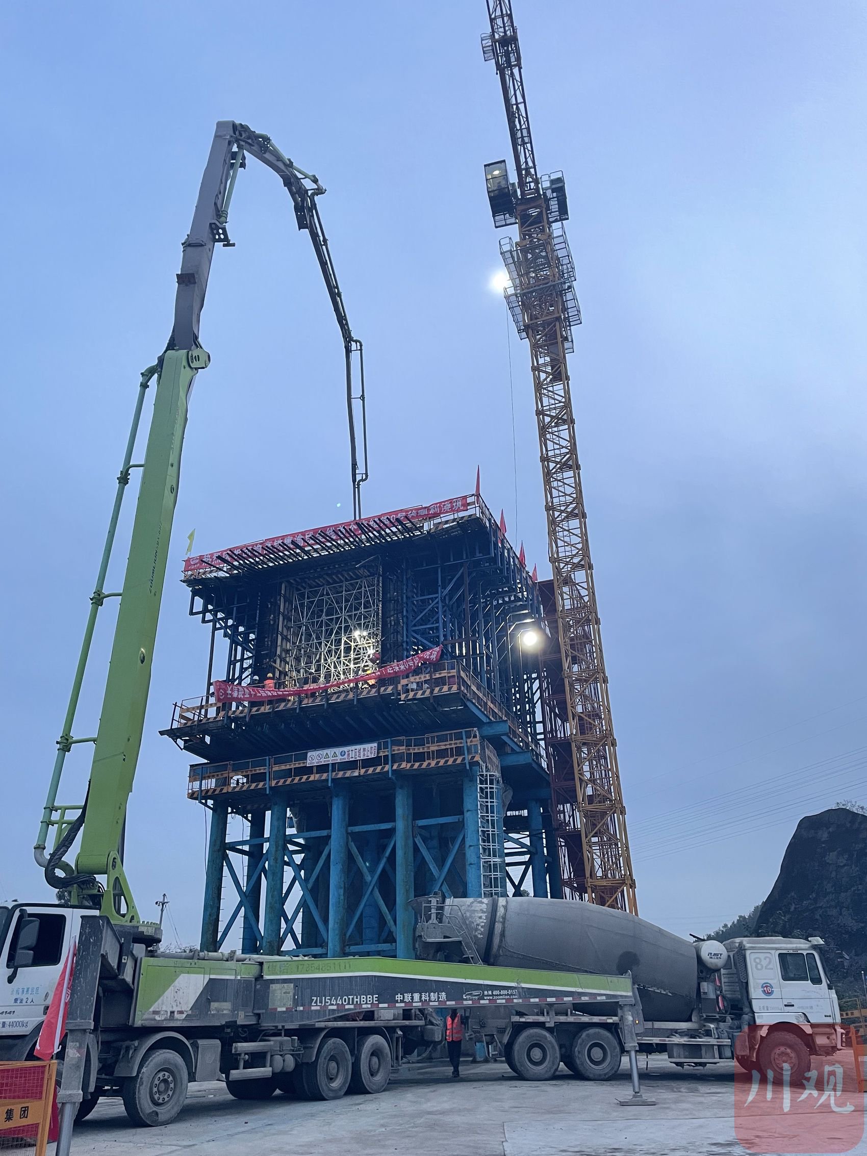 西渝高鐵康渝段橋梁上部結(jié)構(gòu)施工正式啟動(dòng)，工程建設(shè)邁入新階段